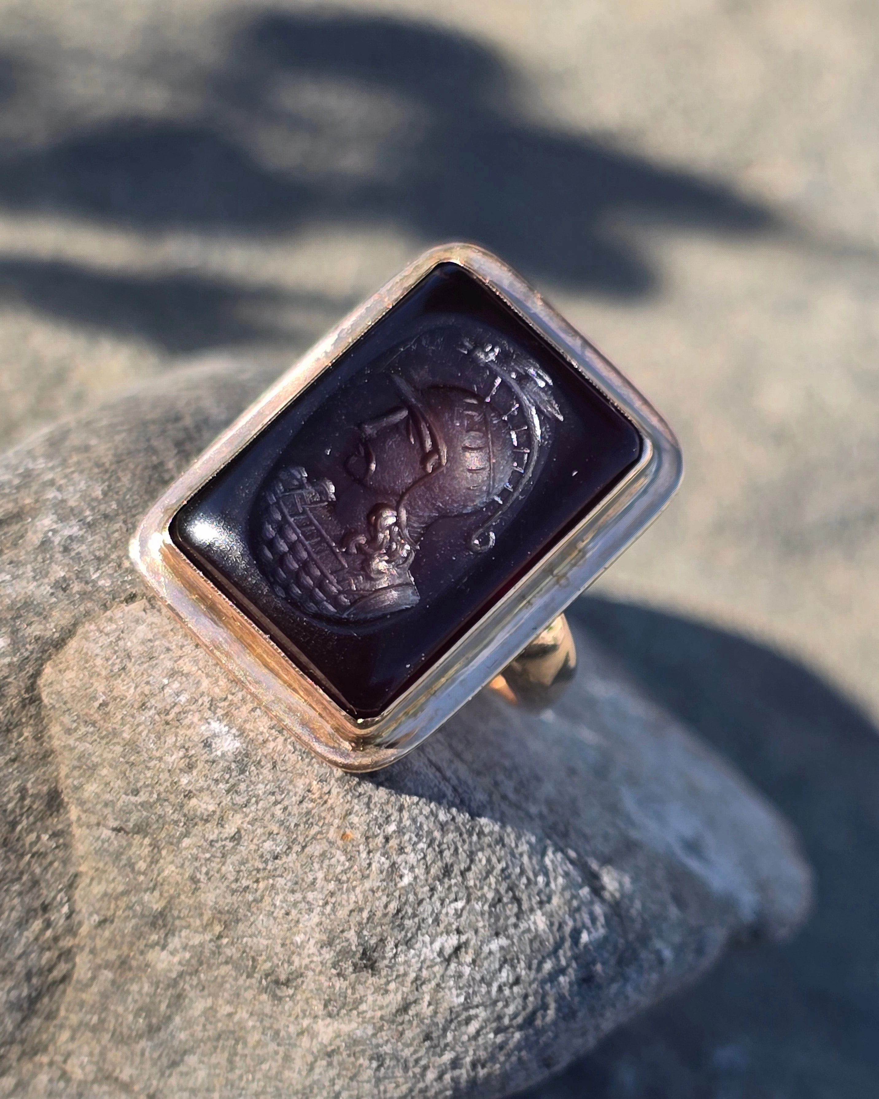 10k gold agate intaglio antique ring