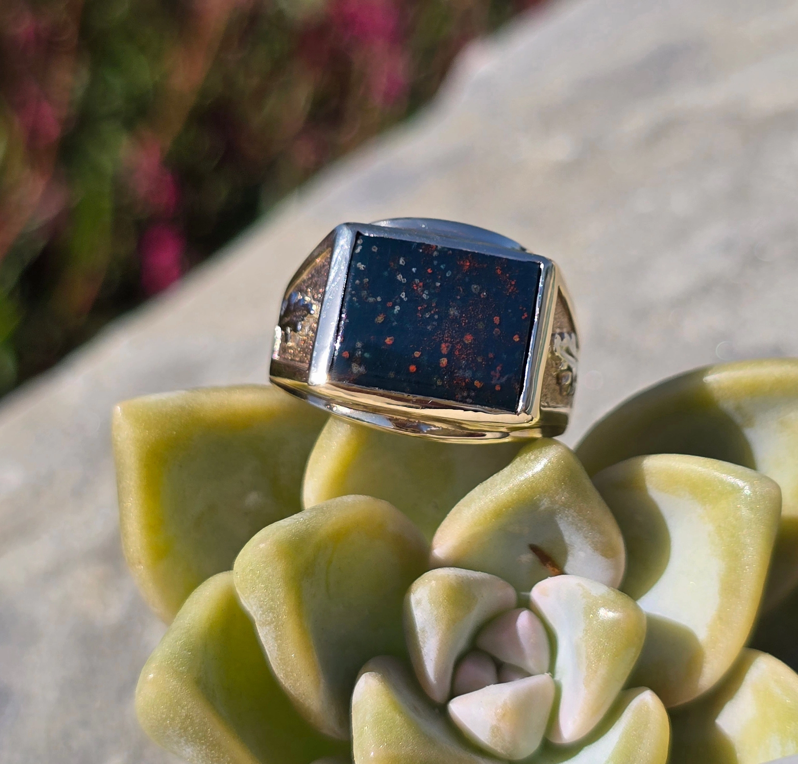 10k gold bloodstone vintage estate ring