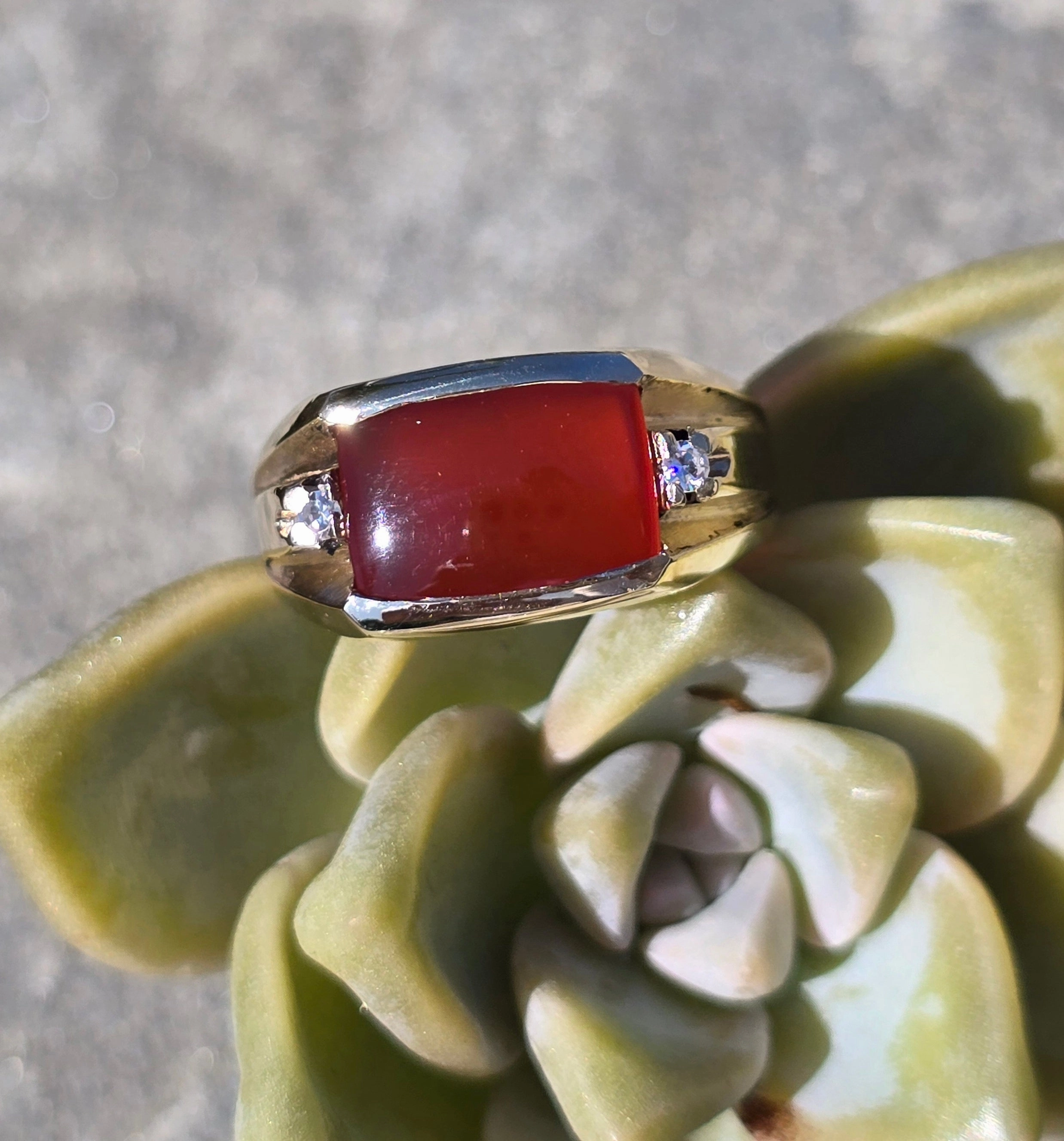 10k gold estate carnelian and diamond ring