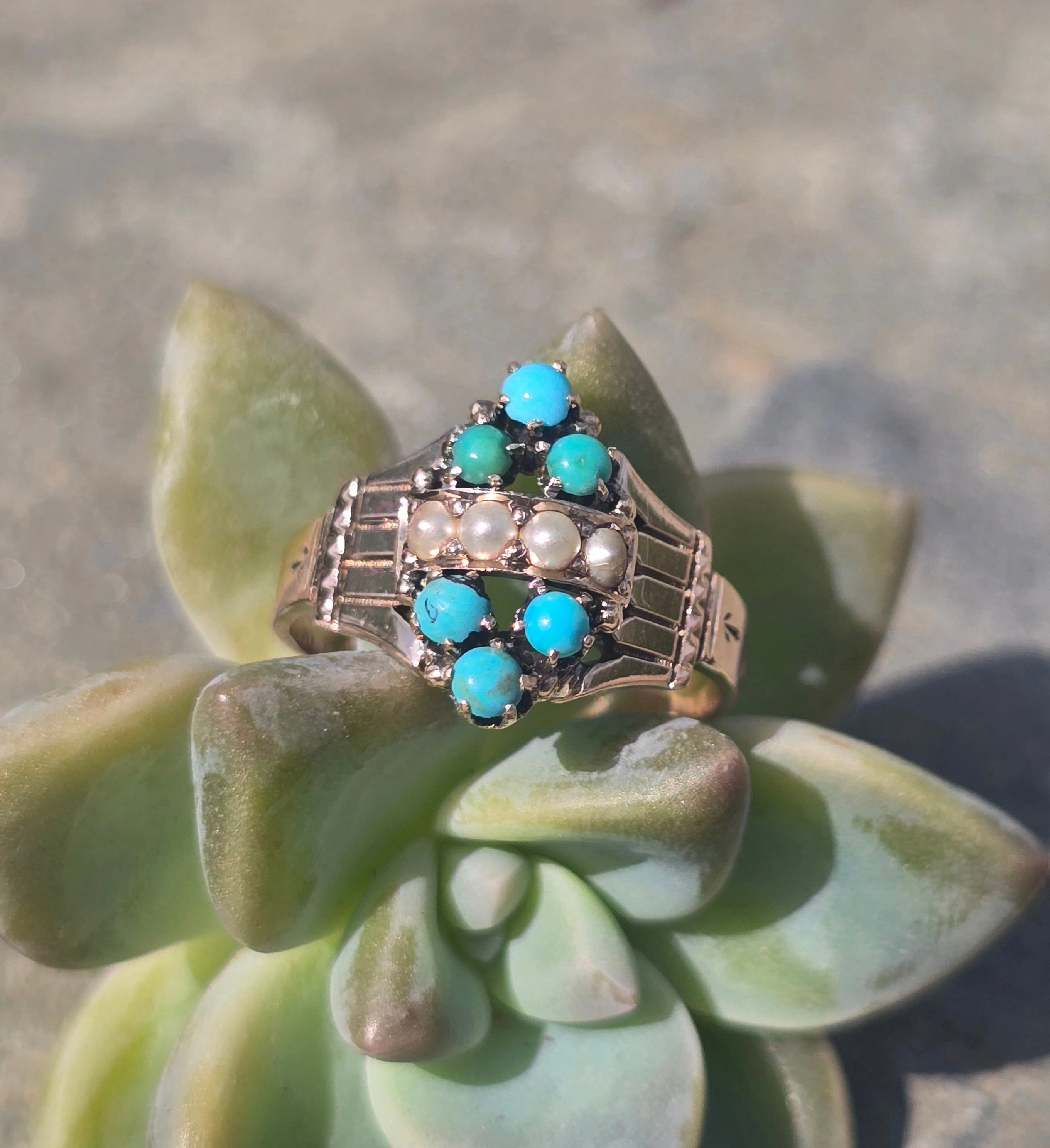 10k gold Victorian turquoise and pearl estate ring band