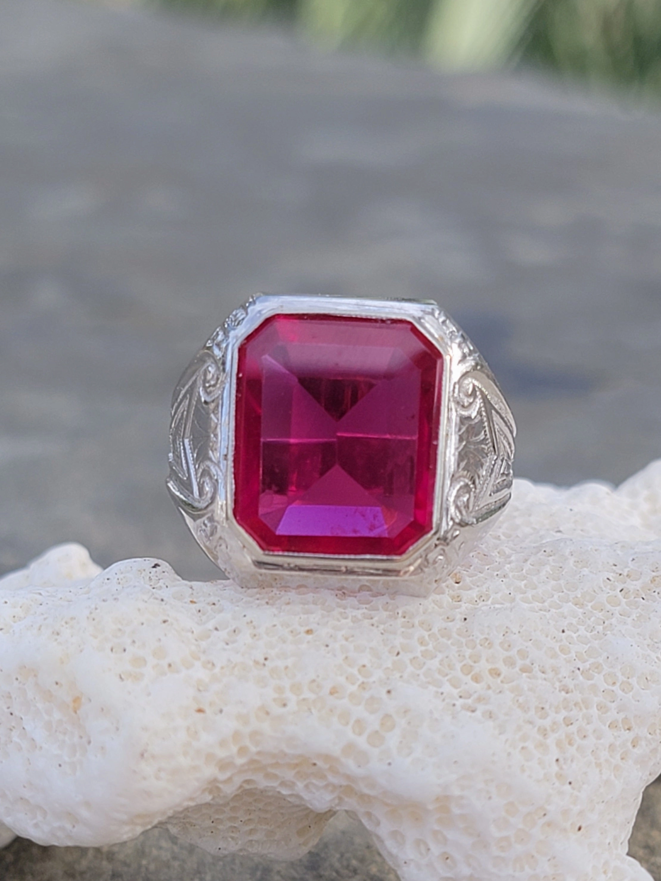 10k white gold Deco created red ruby estate men's ring