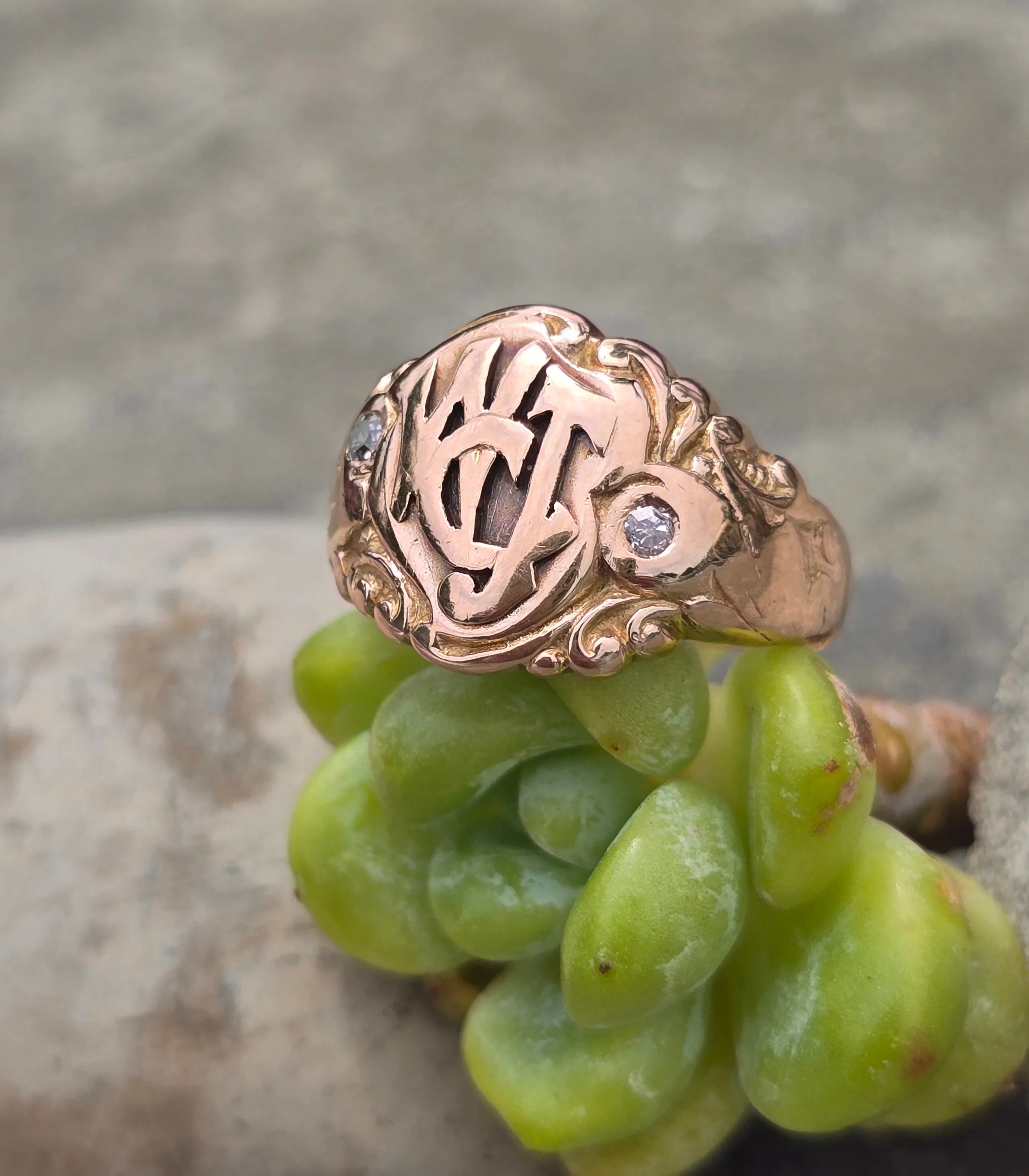 14k gold estate signet diamond ring band