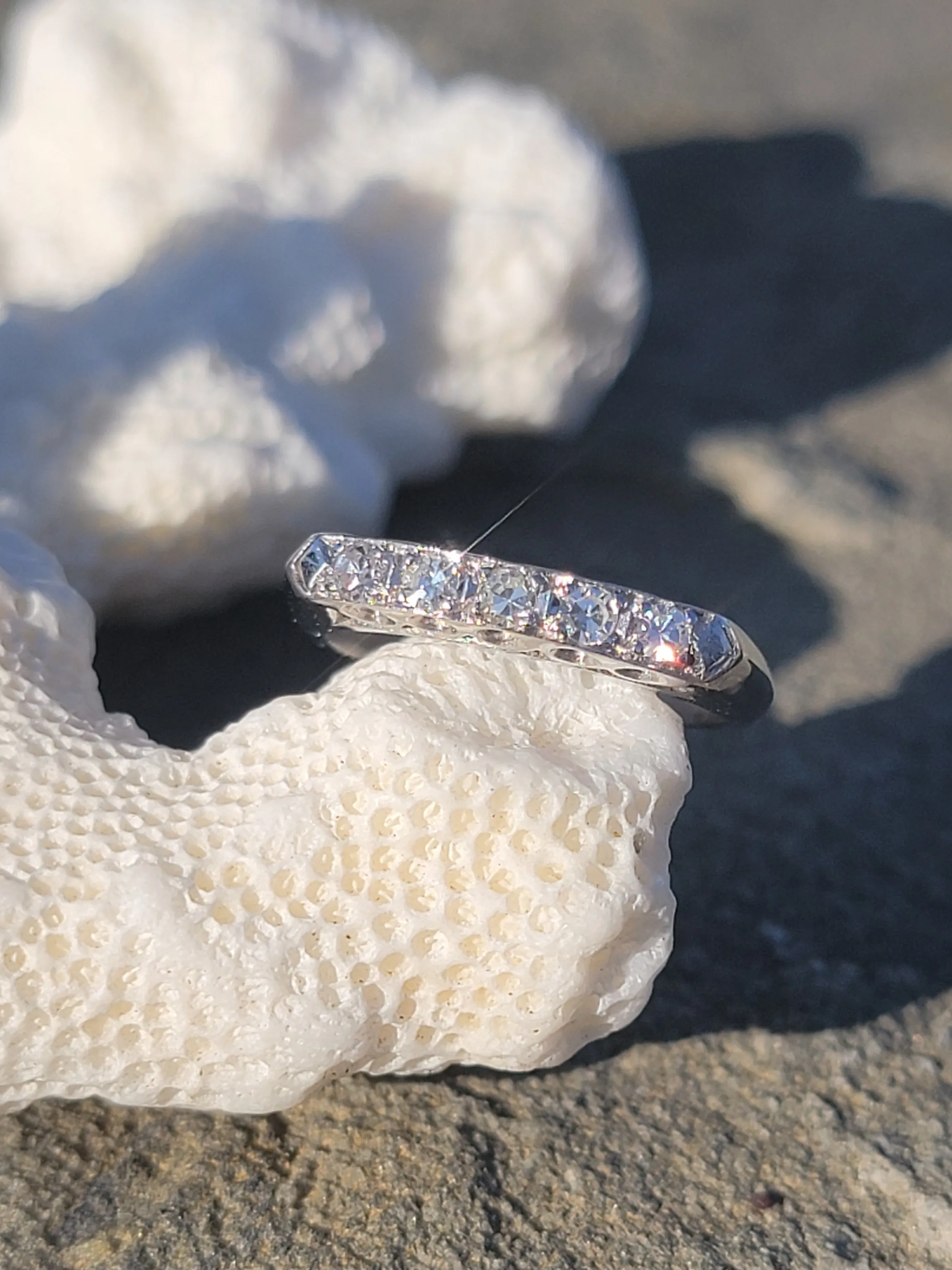 14k white gold 5 single cut diamond estate band