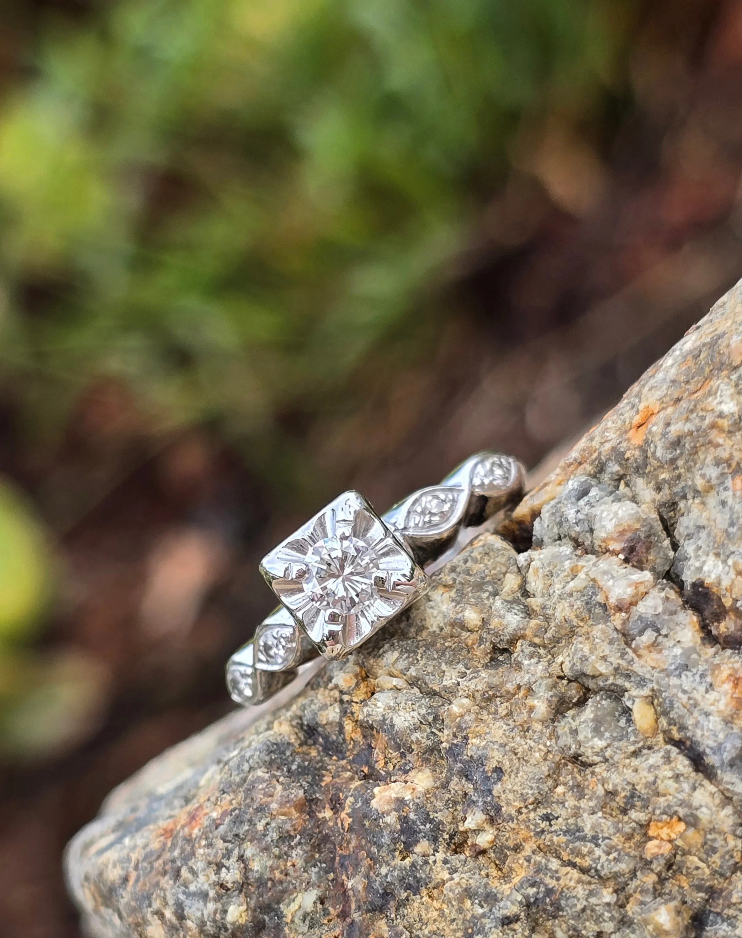 14k white gold mid-century diamond engagement ring