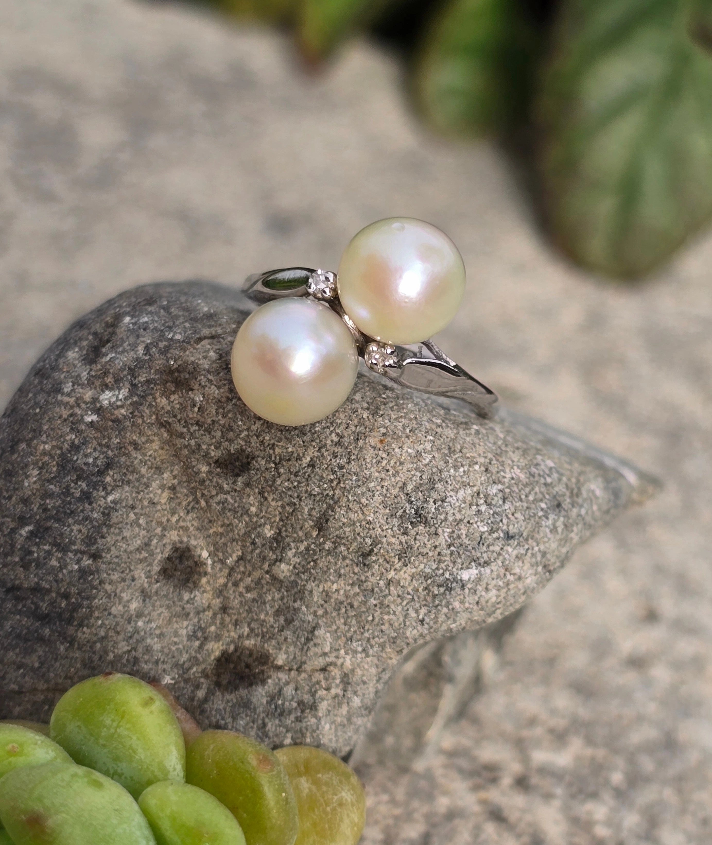 14k white gold pearl and diamond estate ring