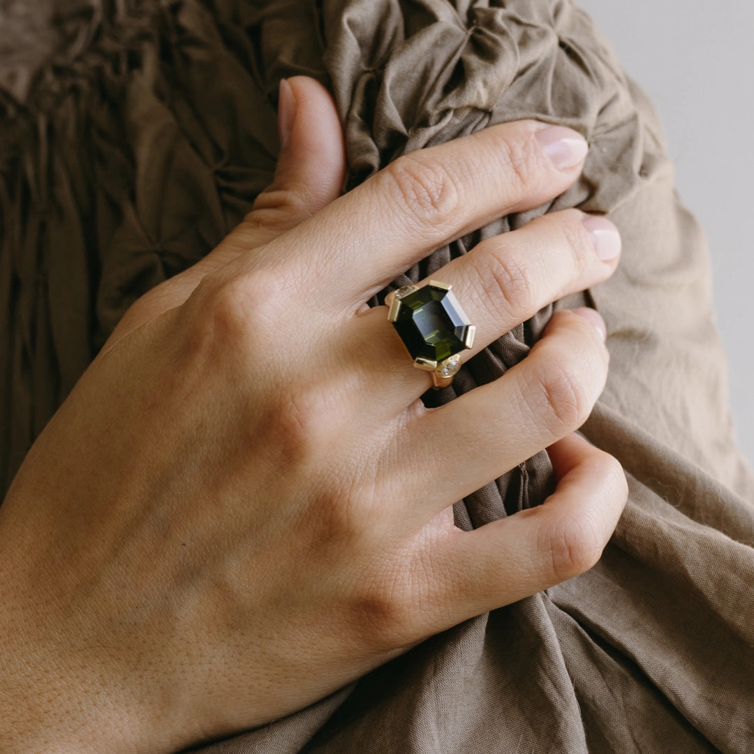 15.86ct Tourmaline & Diamond Three Stone Ring