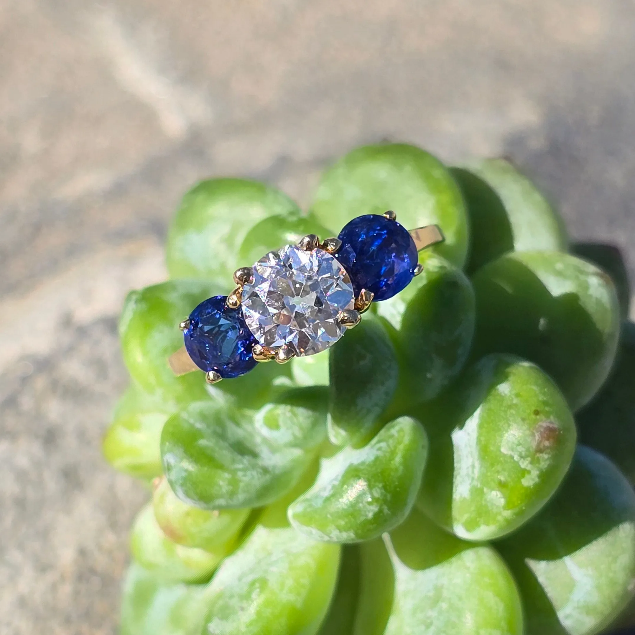 18ct gold blue sapphire and diamond antique estate ring band