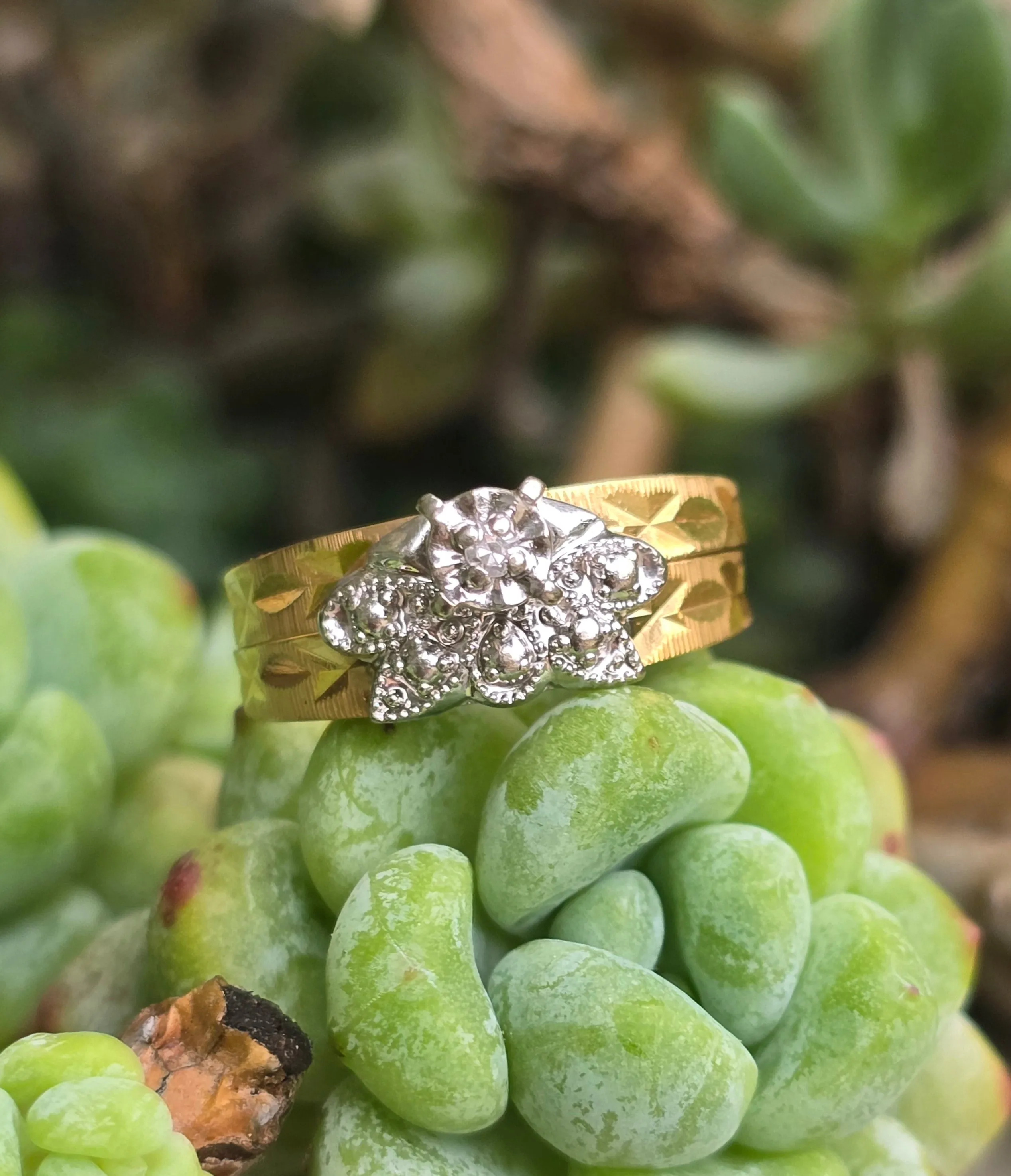 18k gold two-tone vintage diamond bridal set