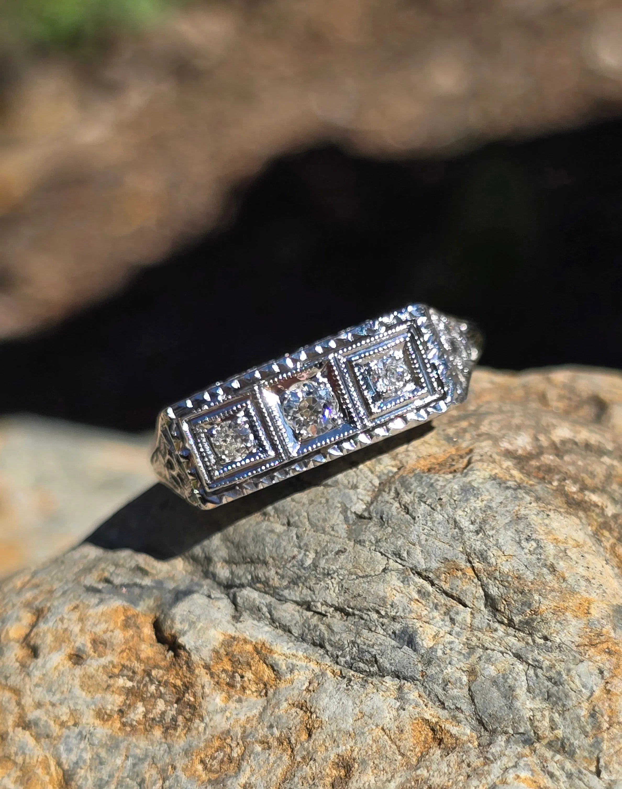 18k gold white gold 3 diamond floral filigree diamond antique ring