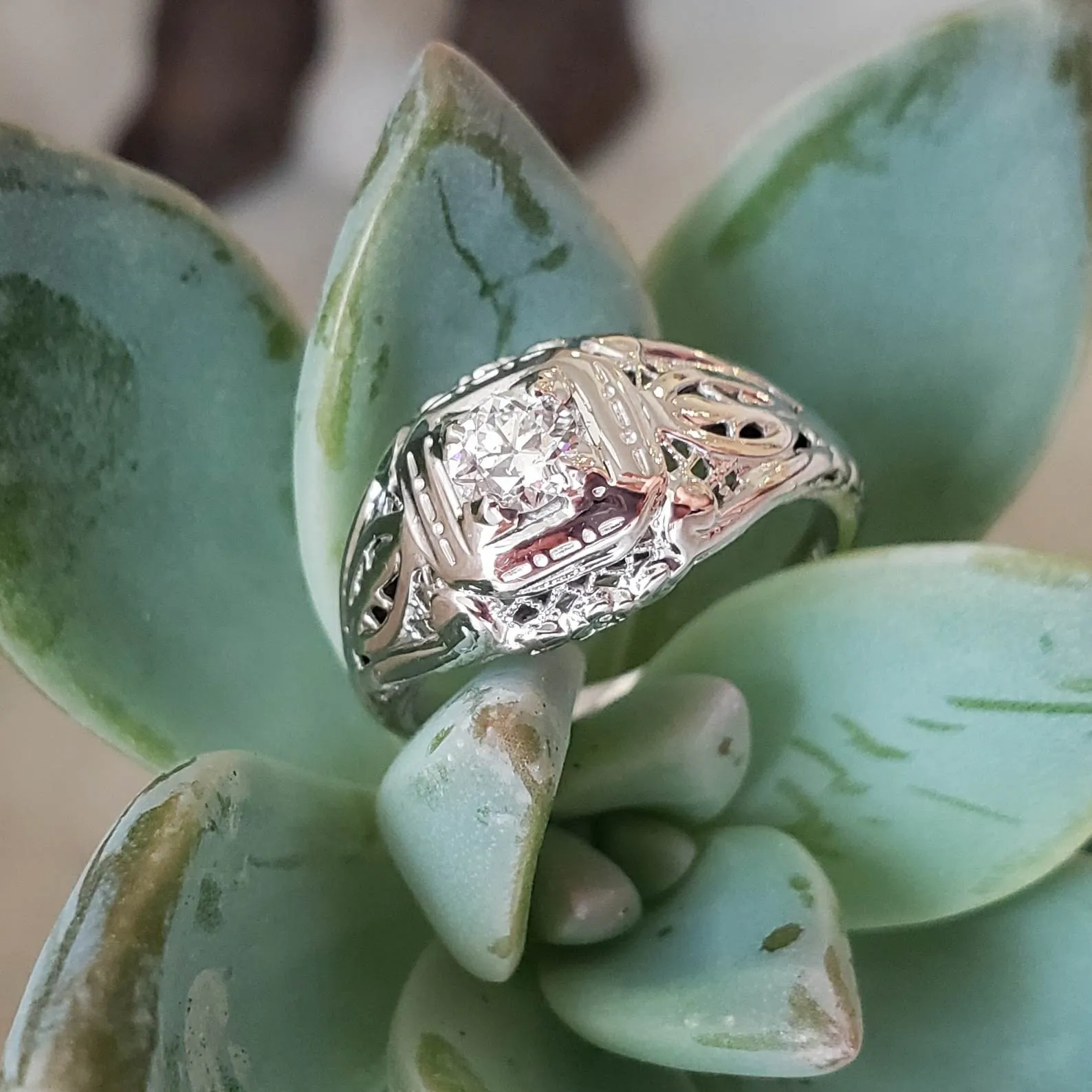 18k white gold c.1920's filigree diamond Ring