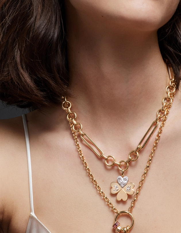 Custom Four Heart Clover Large Pendant : in Yellow Gold with Pear Diamonds with an Annex Link