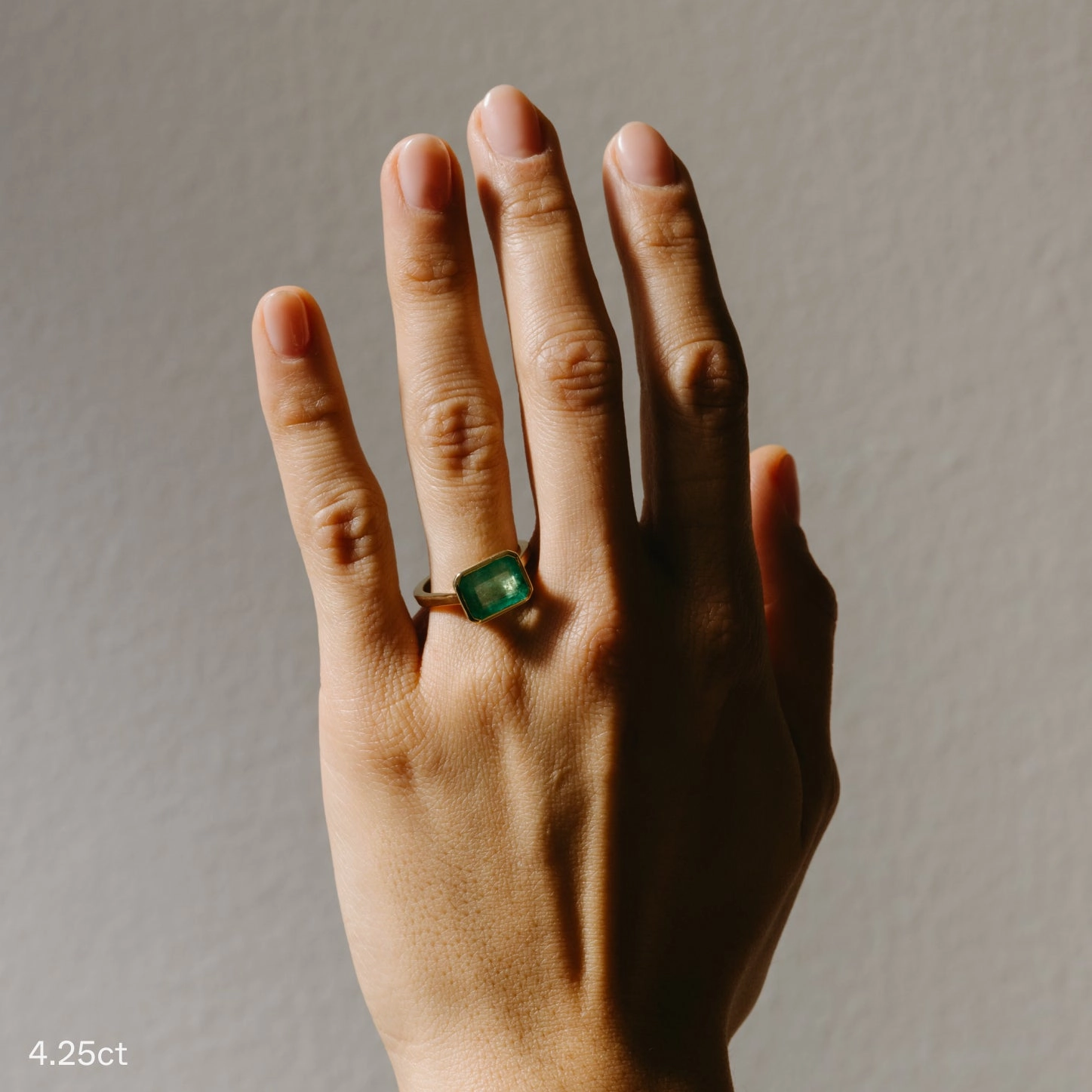 EMERALD SOLITAIRE RING