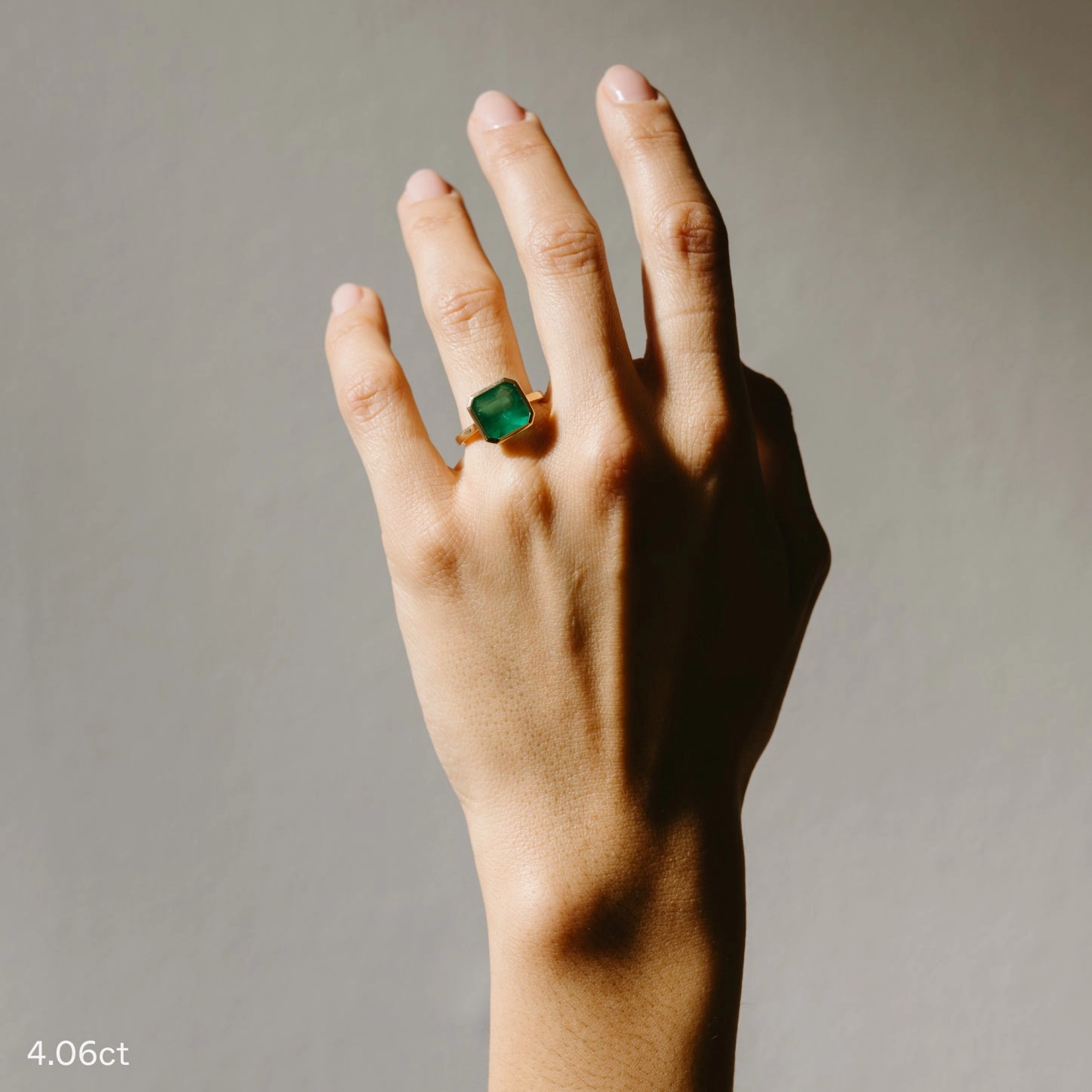 EMERALD SOLITAIRE RING