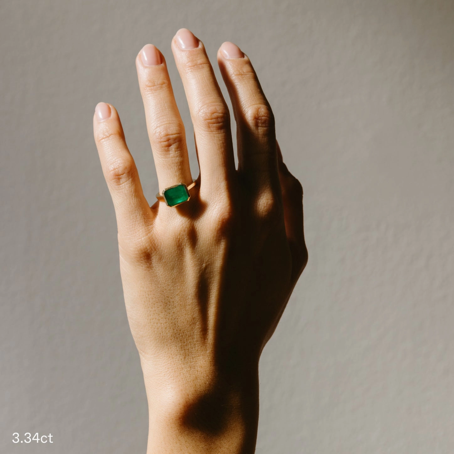EMERALD SOLITAIRE RING