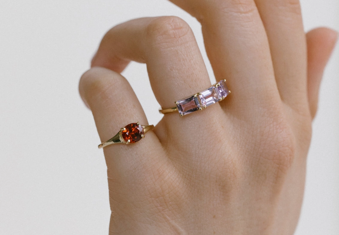 GARNET SIMONE BIRTHSTONE RING
