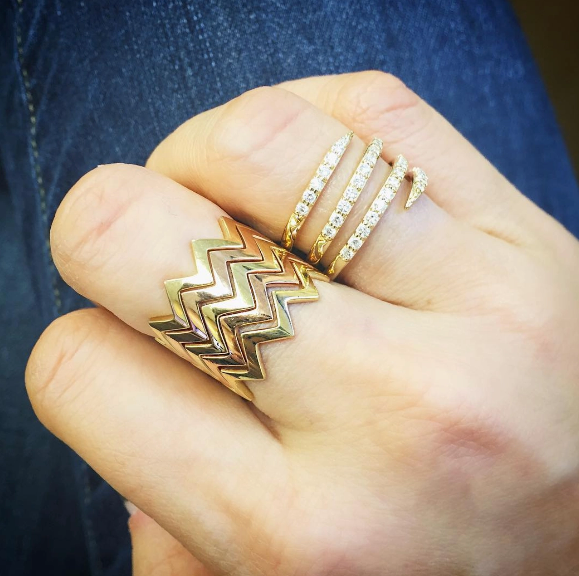 Gold Em Ring