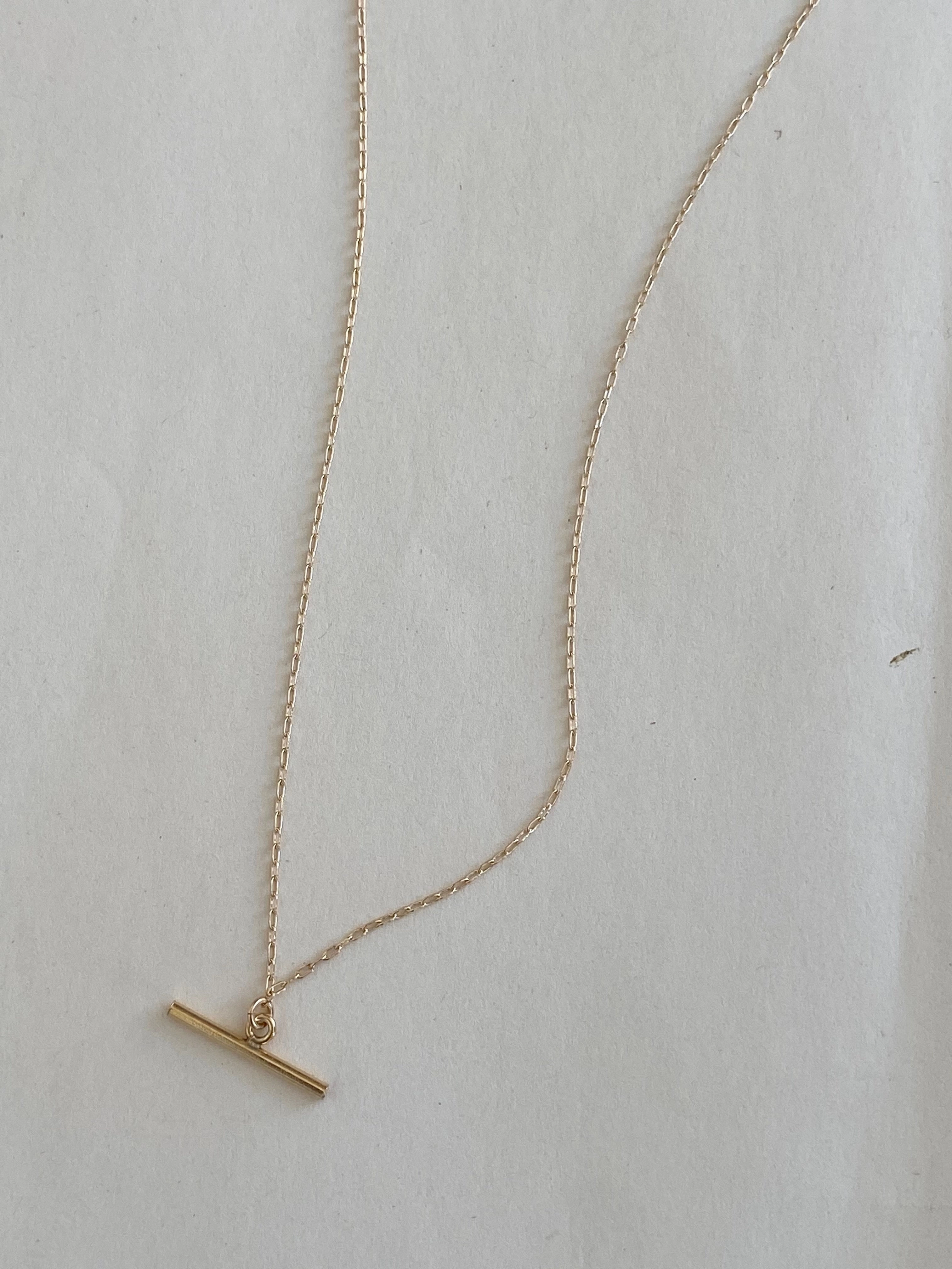 Linear Necklace