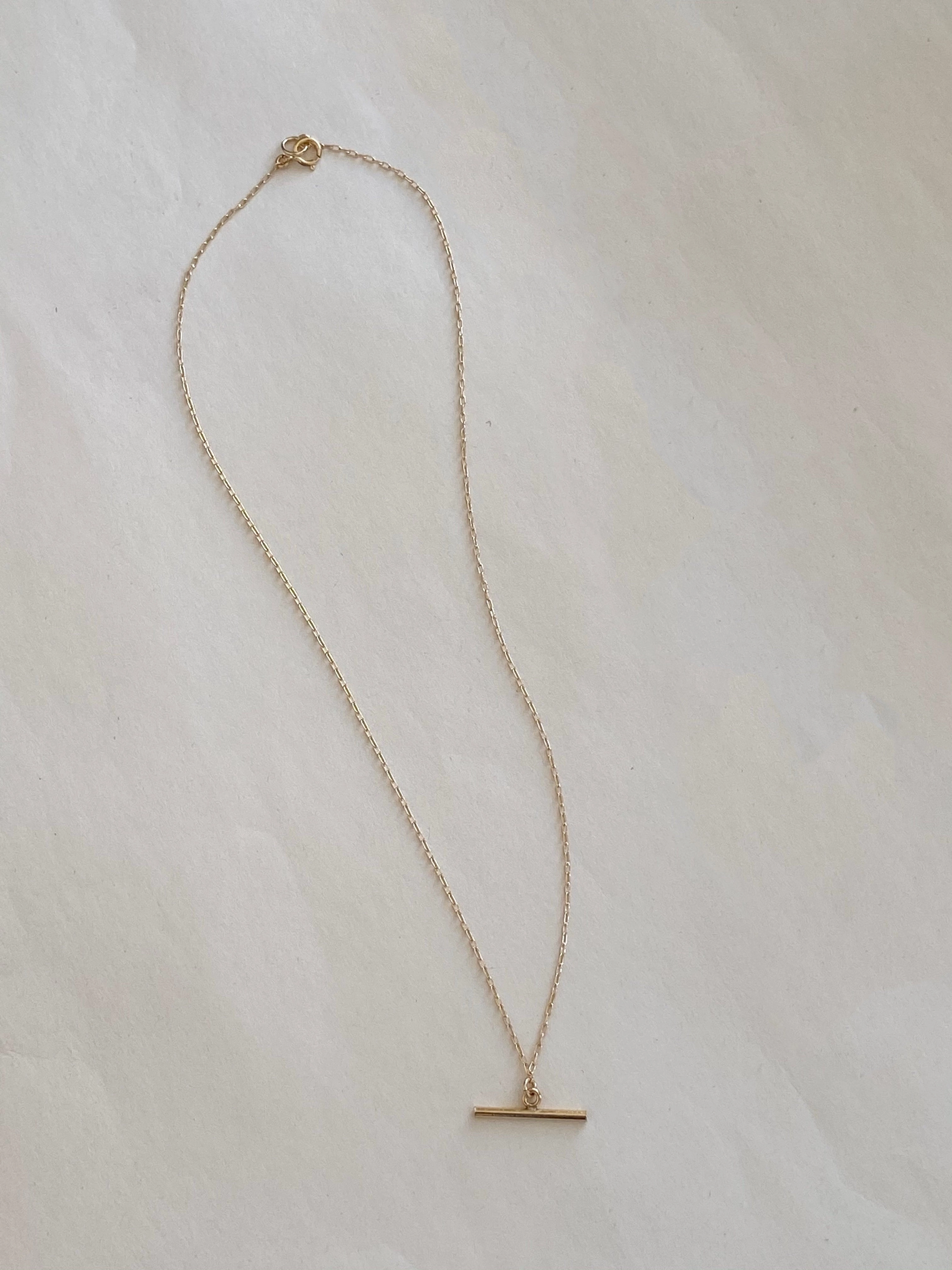 Linear Necklace