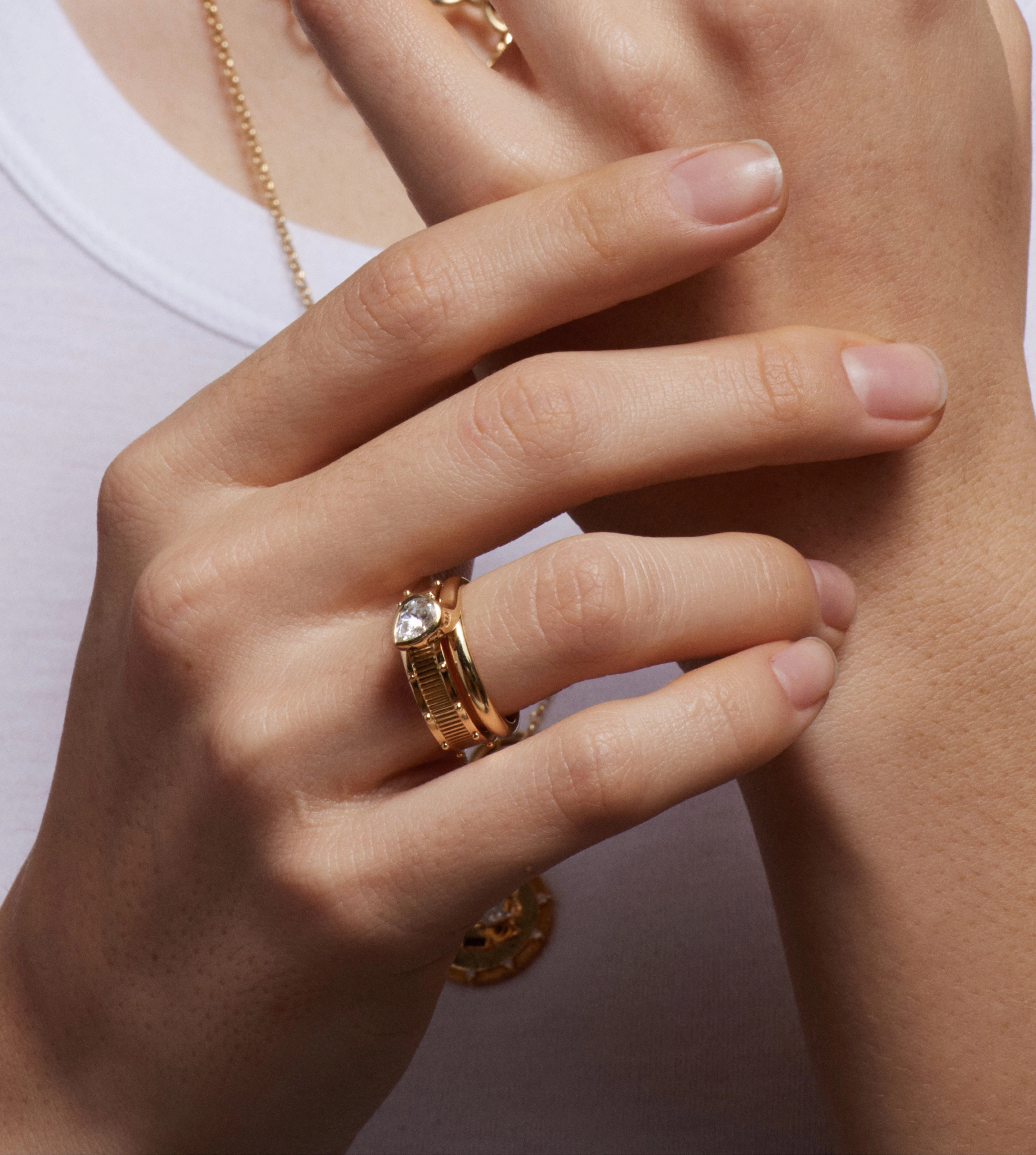 Lovestruck Pierced Band : in Yellow Gold