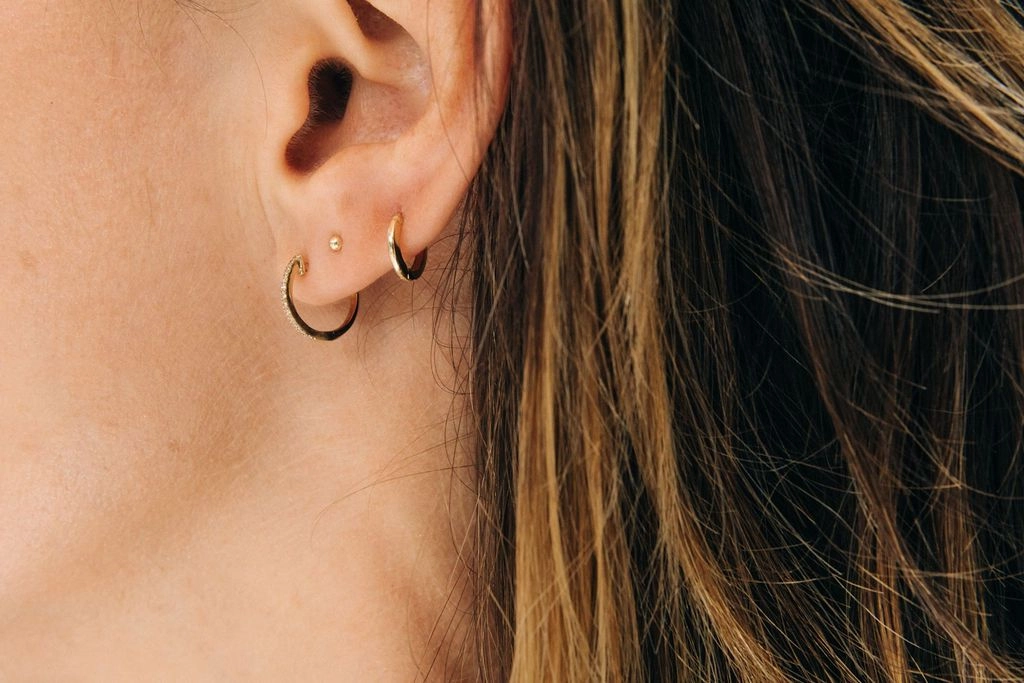 PLAIN BABY HOOP EARRINGS