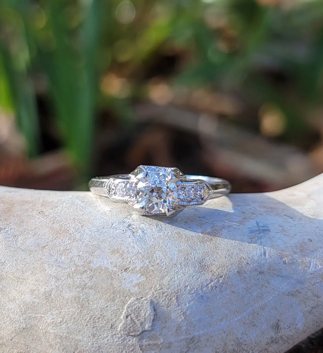 Platinum Art Deco European cut diamond antique ring