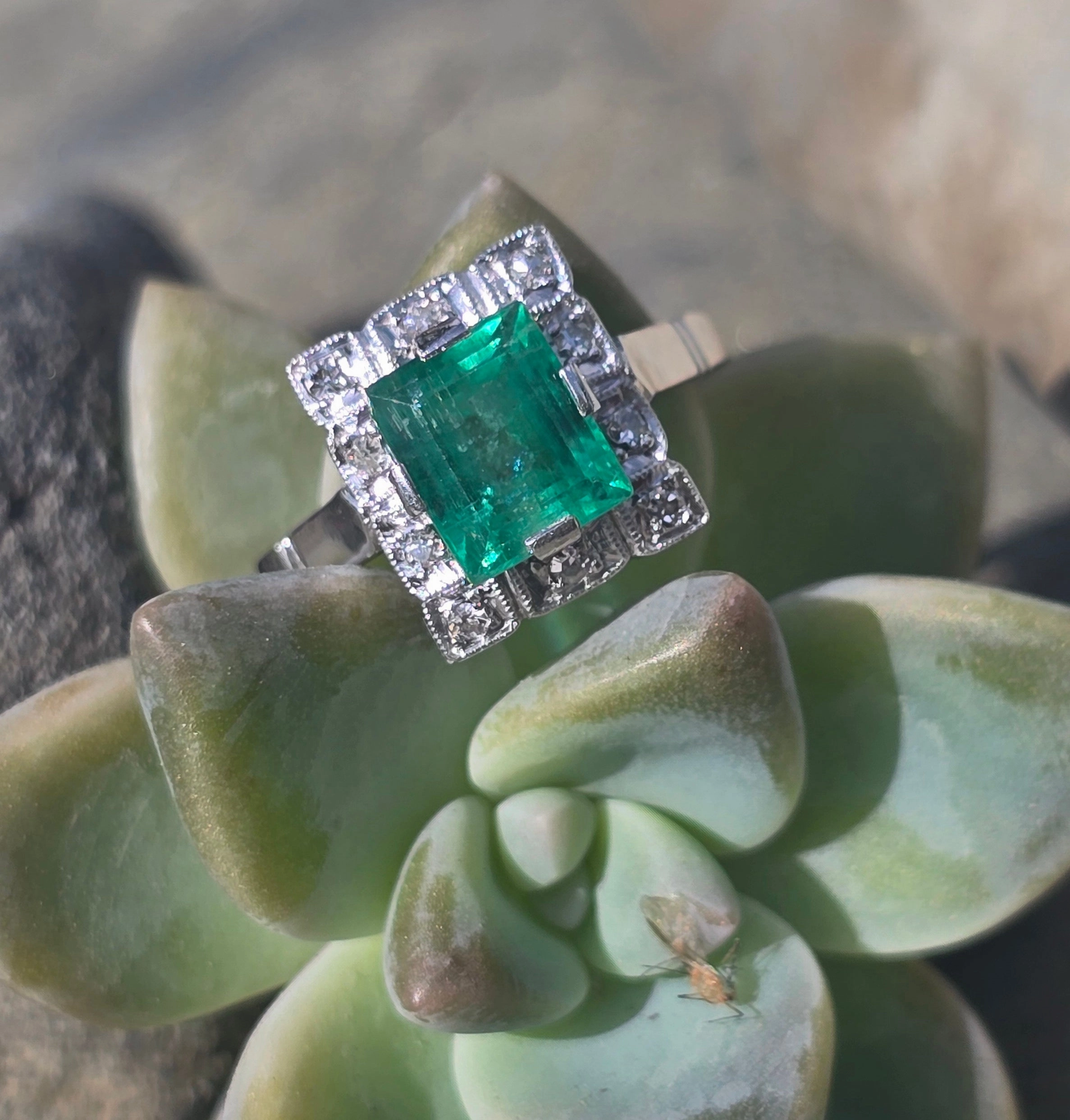 Platinum Art Deco emerald and diamond antique ring