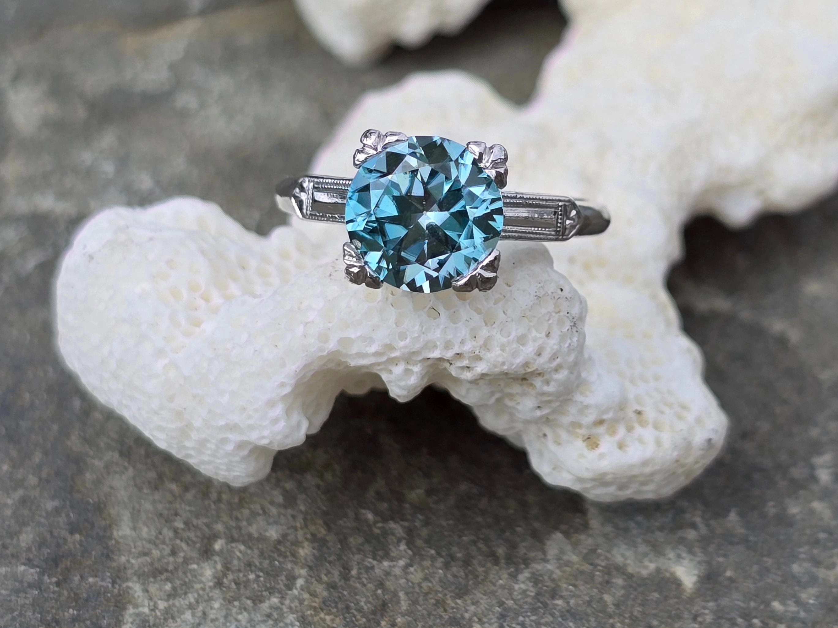 platinum natural blue Zircon Deco estate ring