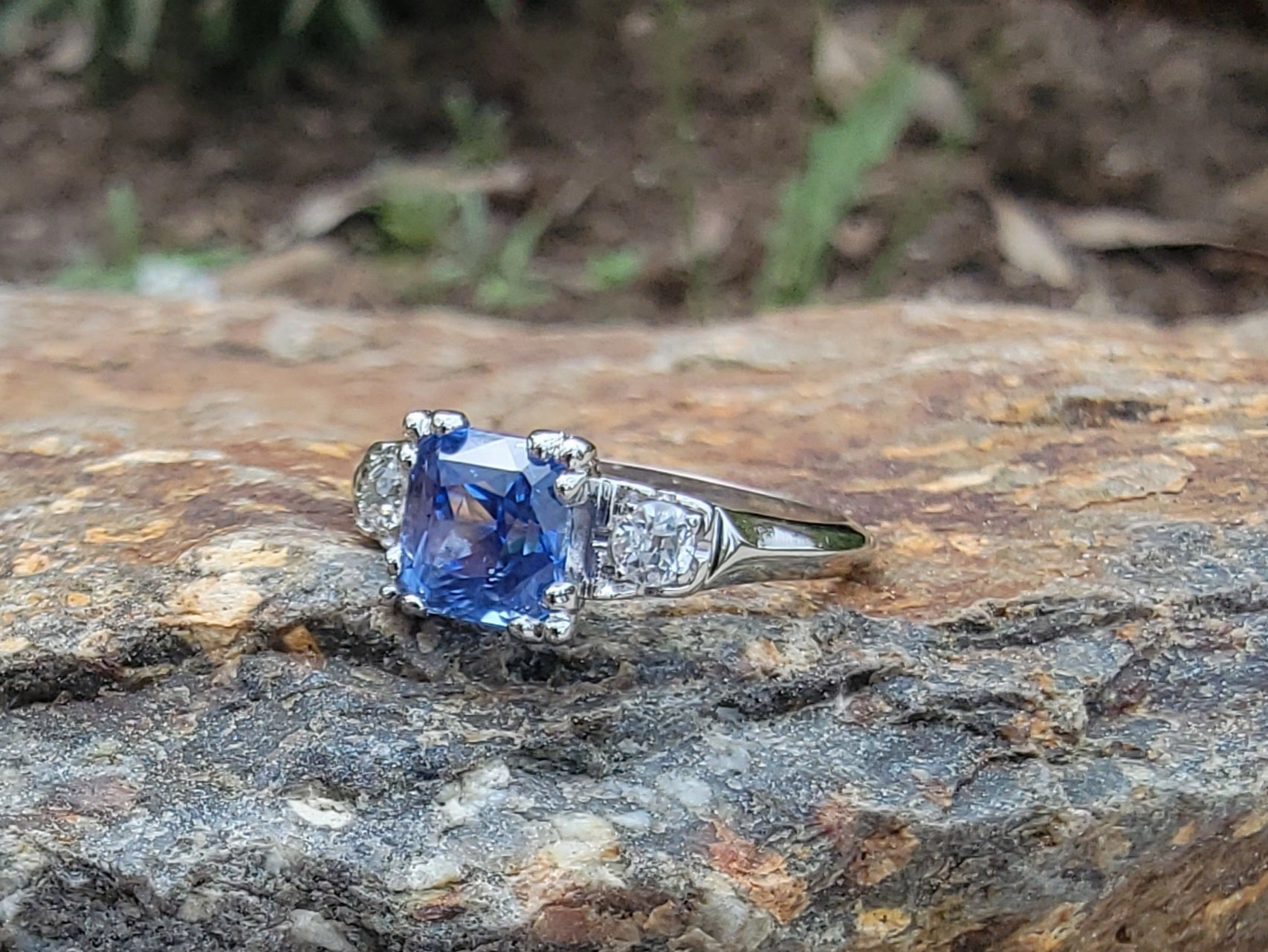 Platinum sapphire & diamond estate ring