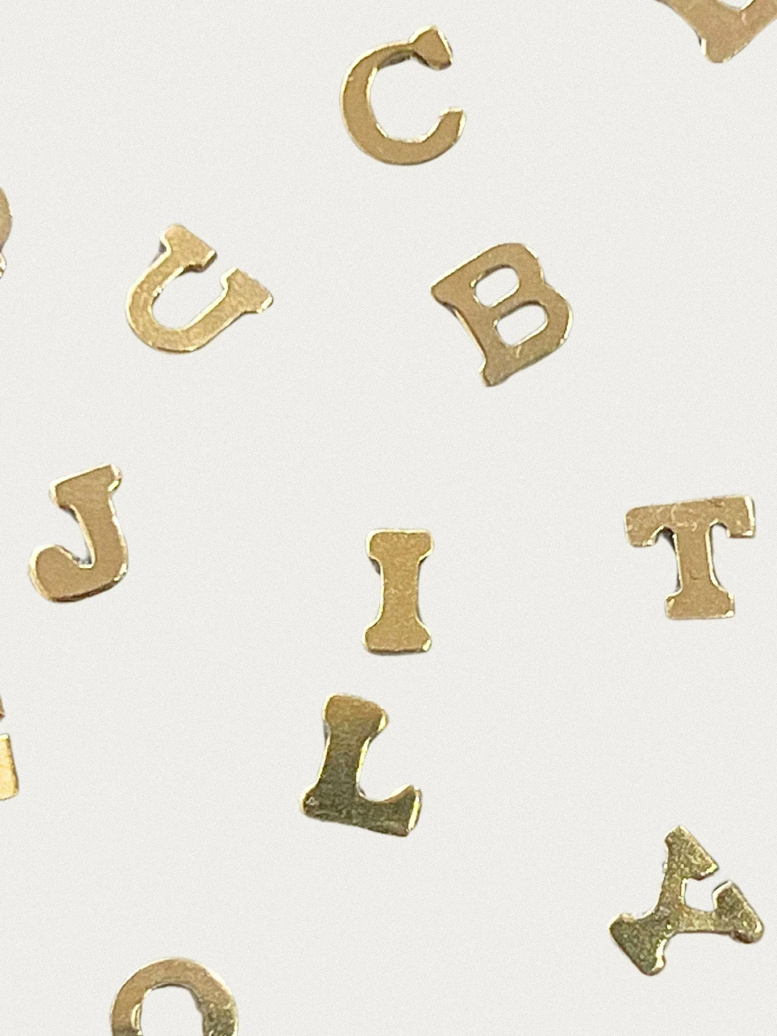 Serif Studs