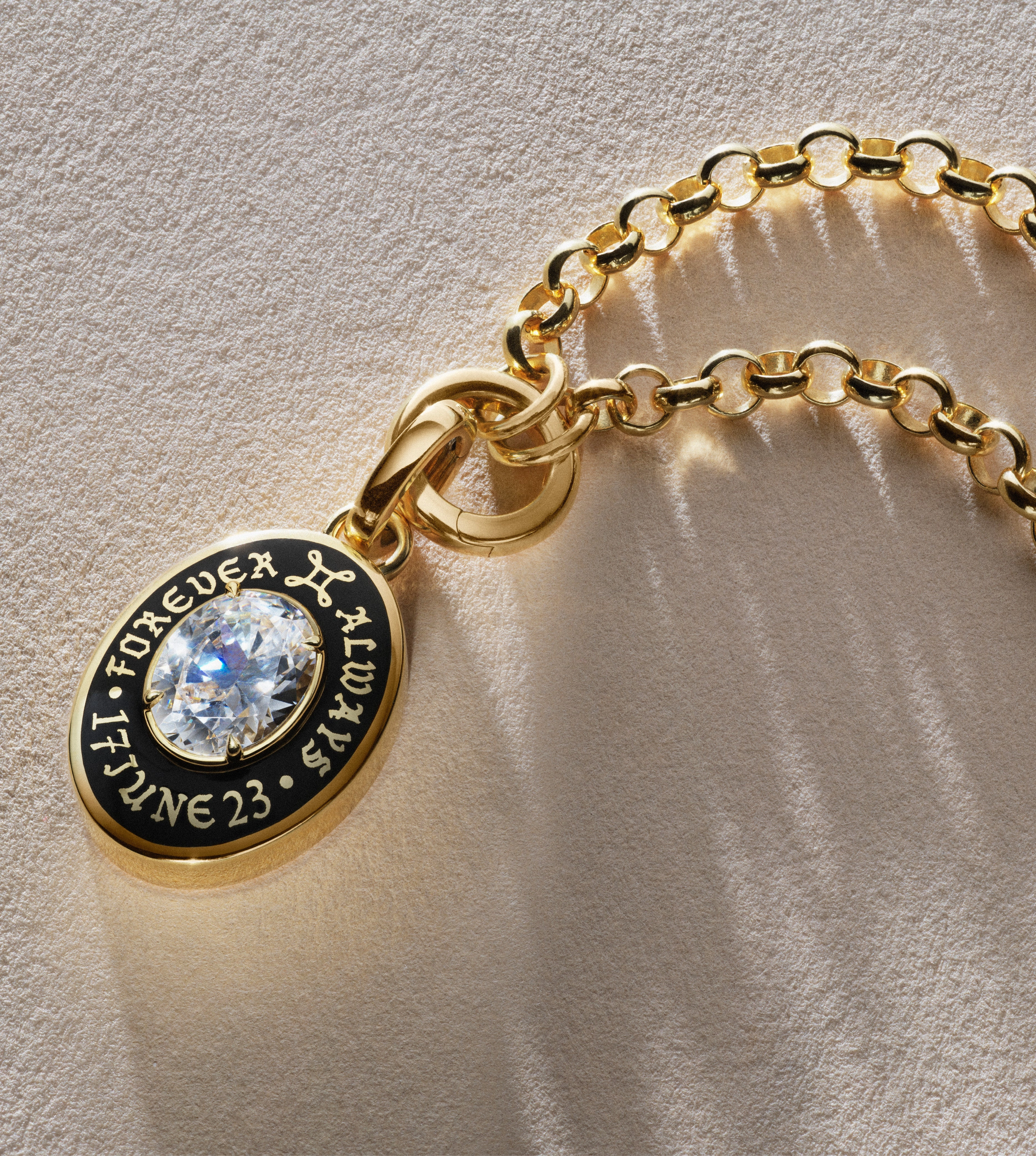 True Love Cigar Band Pendant : in Yellow Gold and Black Ceramic with Diamond and an Annex Link