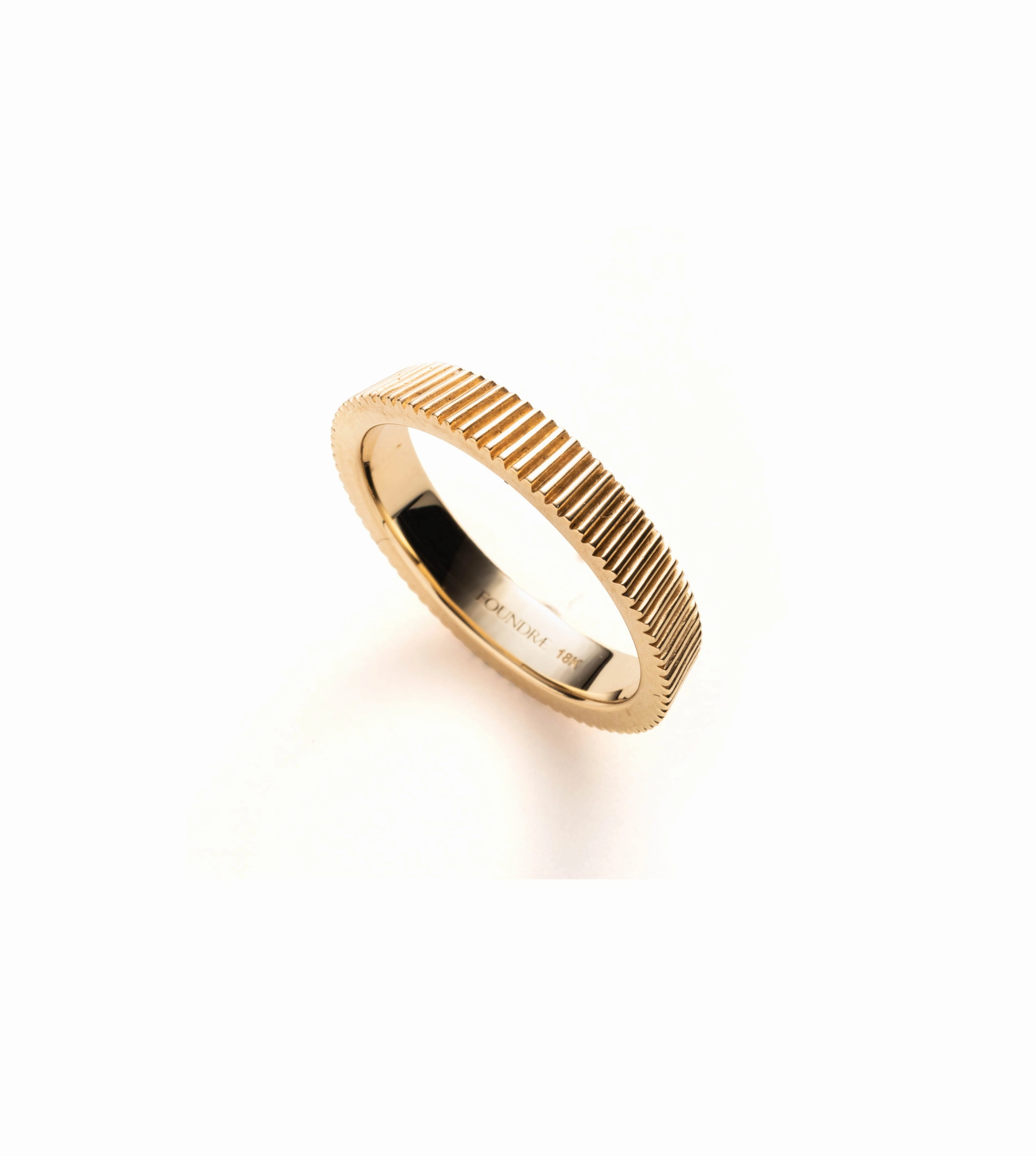 True Love Radiating Bookend Band : in Yellow Gold