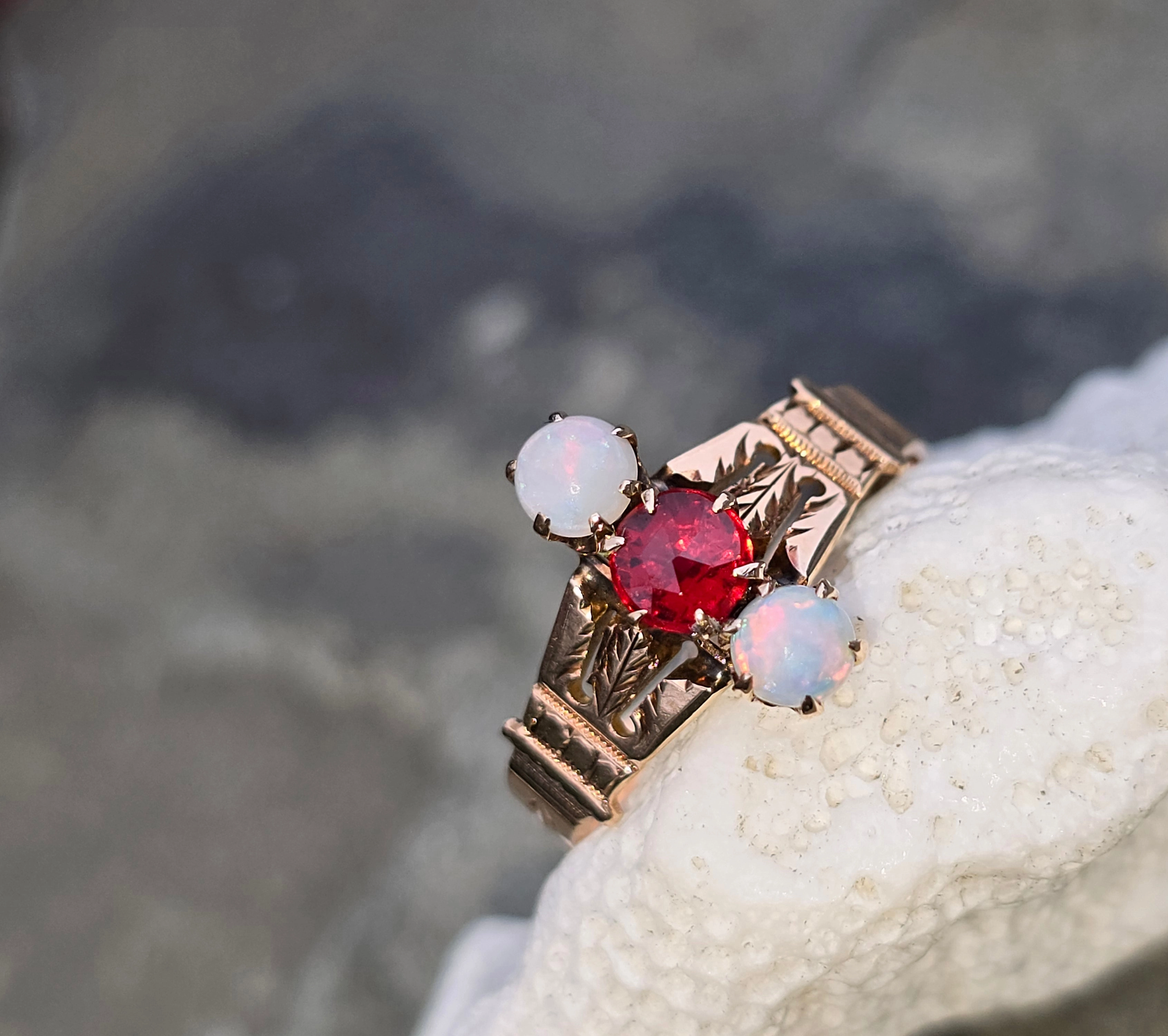 Victorian 10ct rose gold opal & garnet antique ring